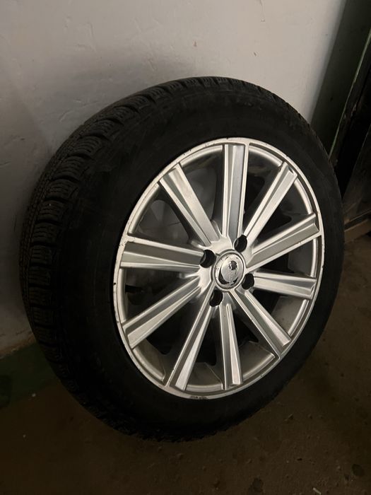 Продам диск с шинами