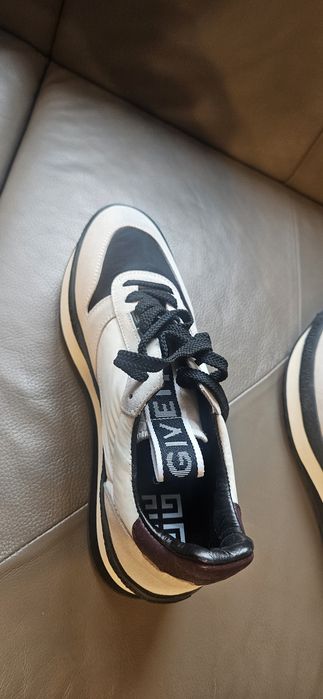 Sneakers Givenchy 42. - 75%, Adidasi Sport Casual