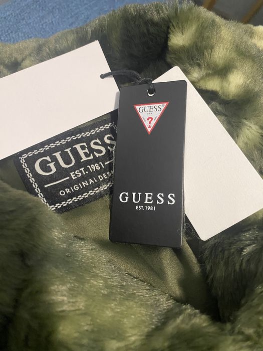 Geaca Guess blana artificiala, marimea S, noua