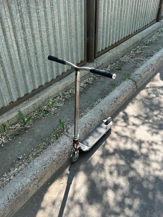 Продам трюковой самокат