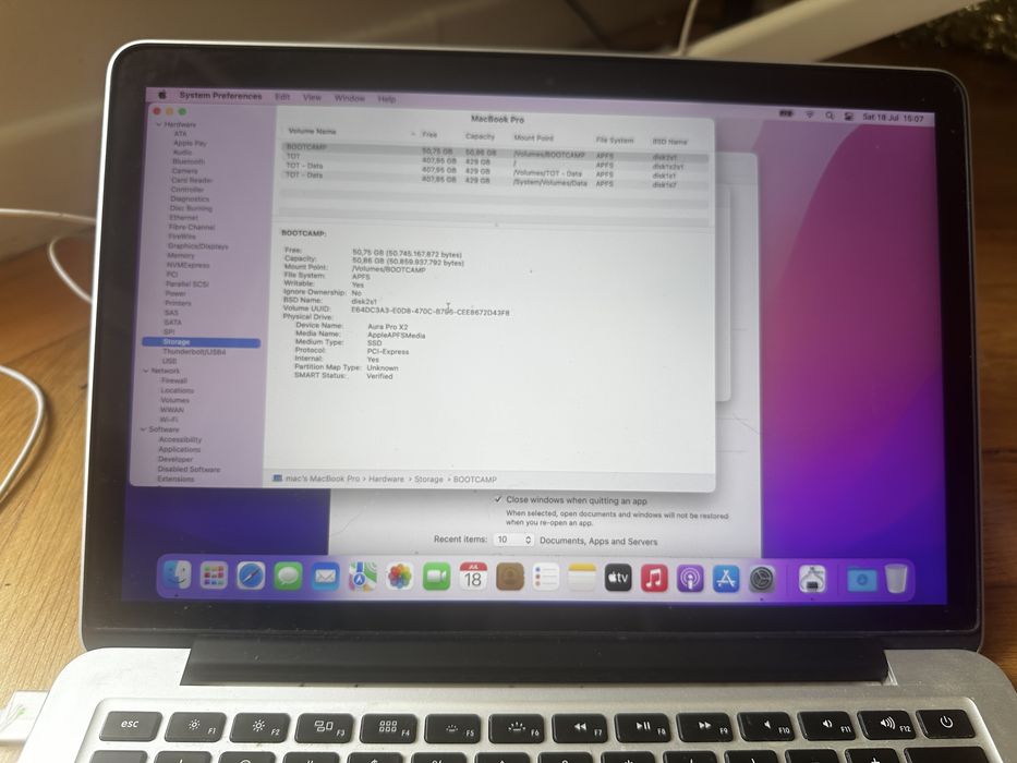 Apple Macbook pro 13 inch early 2015. 500GB!