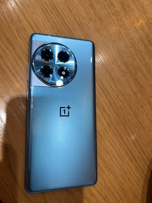 Продам или обменяю oneplus 12R