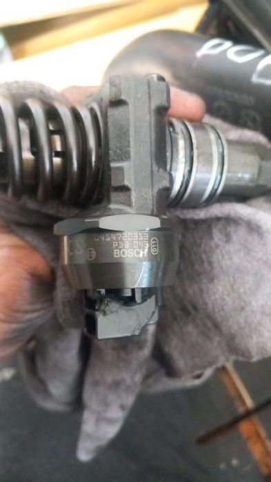 Injectoare VW Golf V 1.9 TDI 105 cai cod motor BLS cod 038130073BN