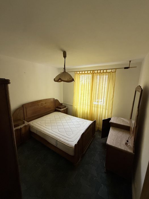 Inchiriez Apartament 3 camere