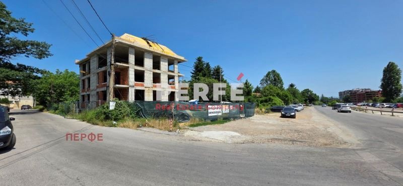 Продава се Тристаен апартамент в София, Карпузица - 136 кв.м за 1650 €/кв.м - Снимка #2