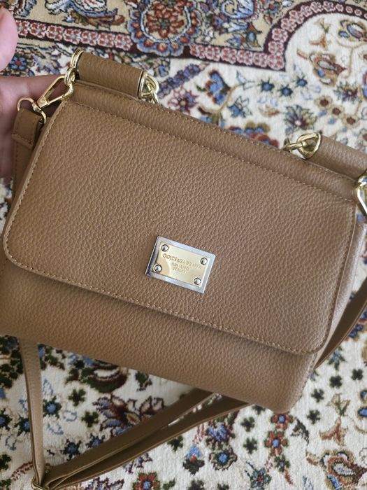 Dolce Gabbana таза усталган