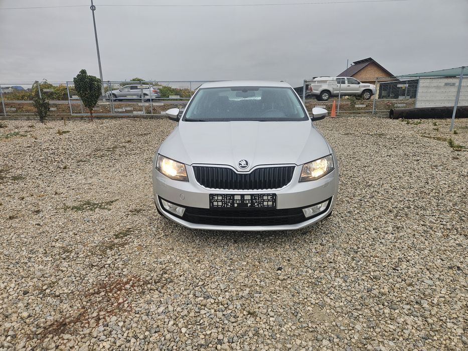 SKODA Octavia 3 Berlina ~ Euro 5 ~ 1.6 tdi 105 Cp/Sc incalz/SenzPark/Navi/Sc Incalzite/DSG