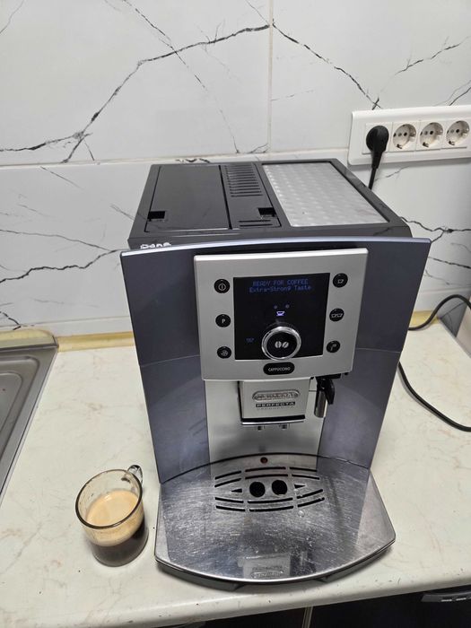 Espressor Automat CU DEFECT DeLonghi ESAM5500.M Perfecta Cafea Boabe