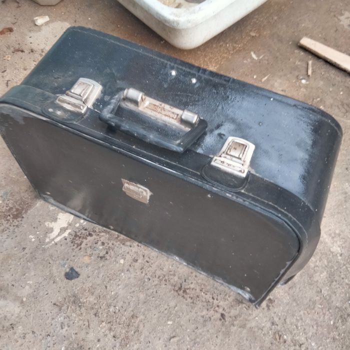 Продам швейную машину