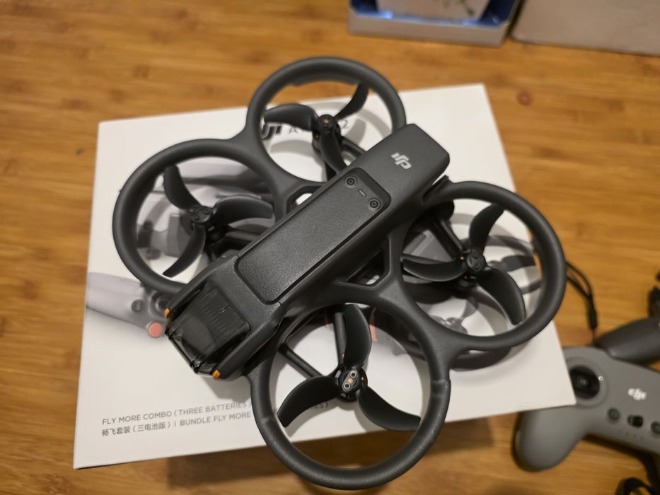 Drona DJI Avata 2  FlyMore Combo, Motion Controller + FPV Controller 3