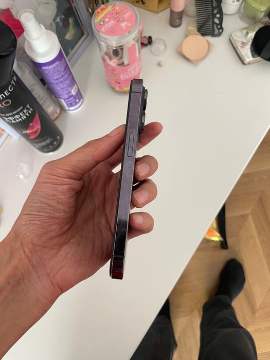 Продам Айфон 14про 256