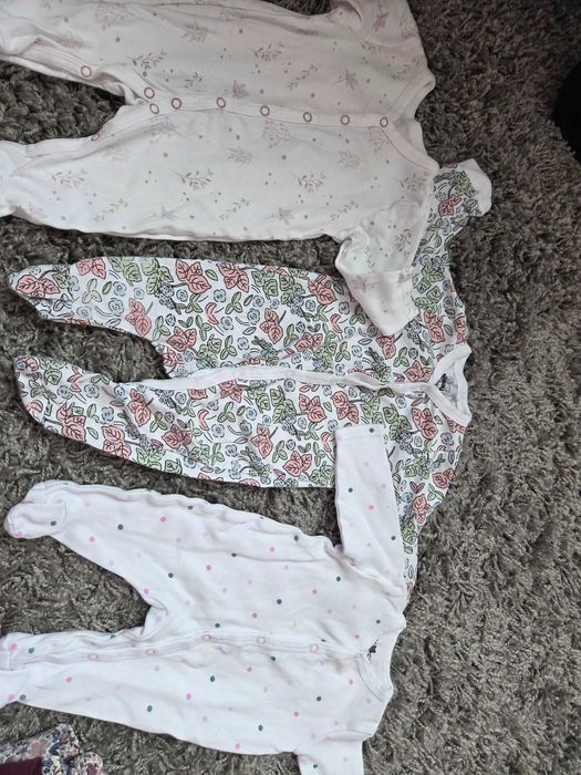 Голям лот бебешки дрешки за момиче