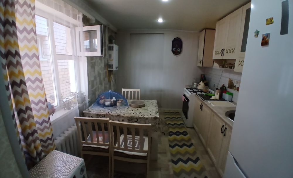 Продам  2 дома в одном дворе Тихи раион