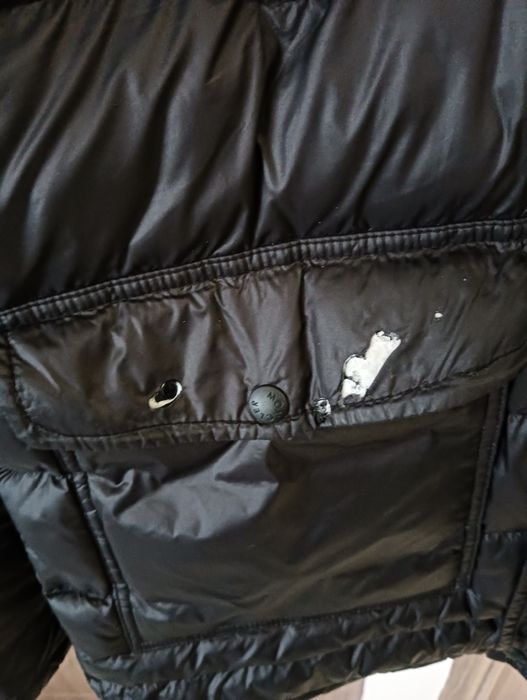 Geaca Moncler urgent