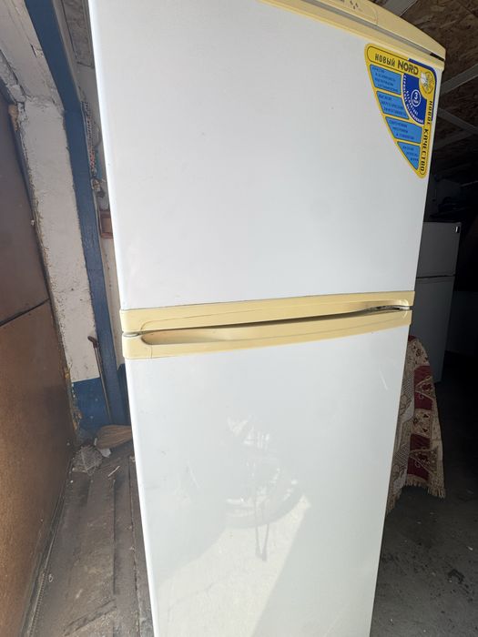Продам холодильник