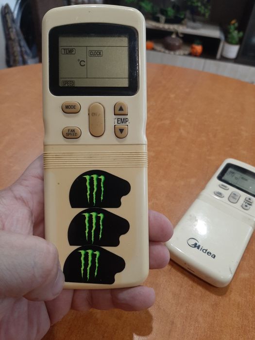 Дистанционно  за  климатик  Мидея  2 броя