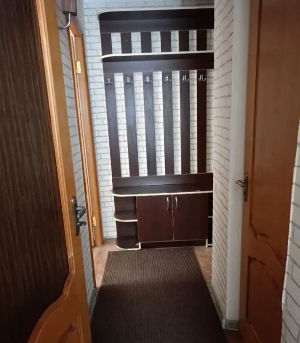 продам 2-х ком. центр 3-этаж