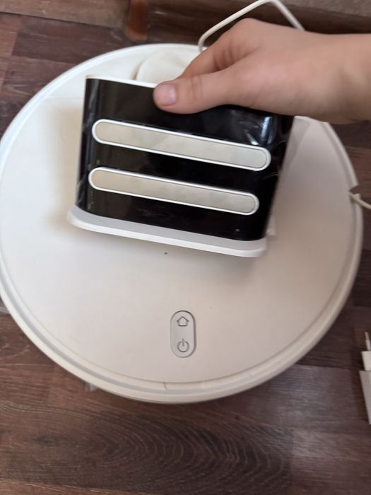 Робот пылисос Vacuum S 12