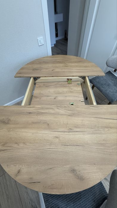 Продам стол новый натуральный дуб