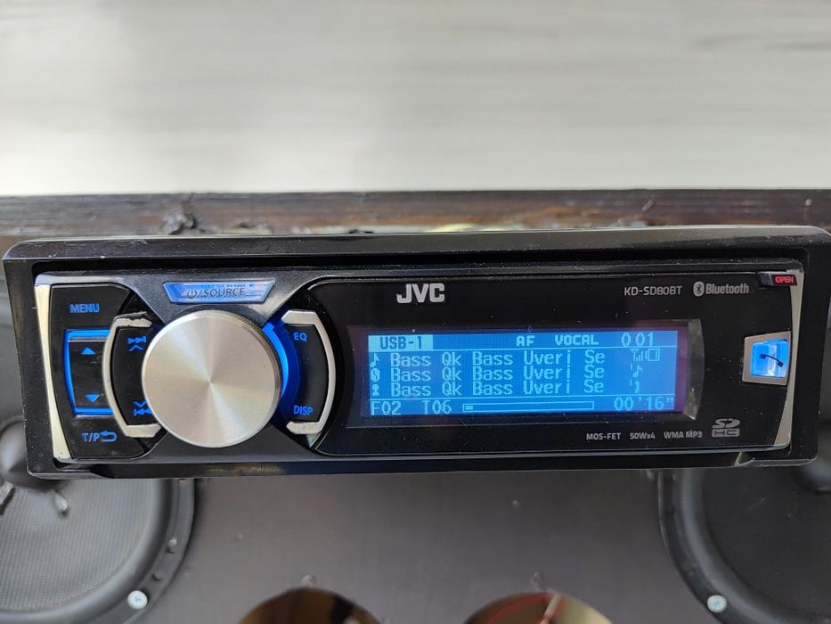 Висок клас JVC KD-SD80BT