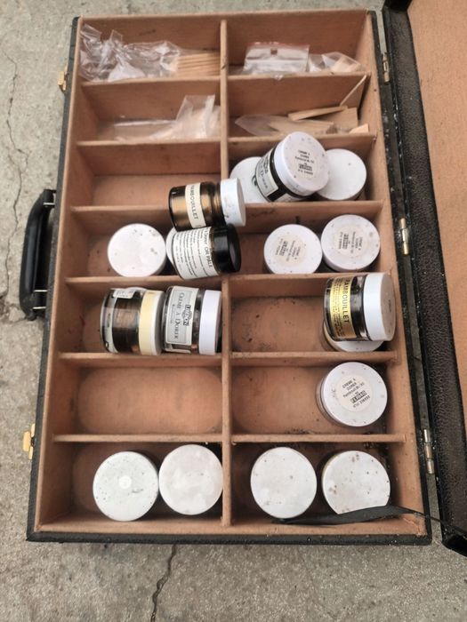 Златен прах кутии