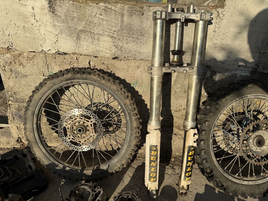 Yamaha yz400f на части