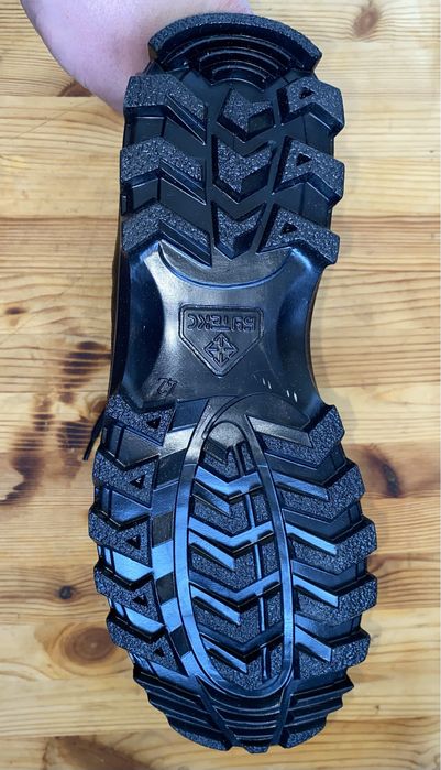 Продам берцы зимние