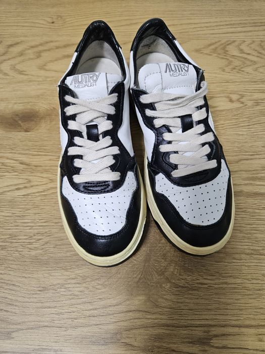 Autry Medialist - маратонки сникърси