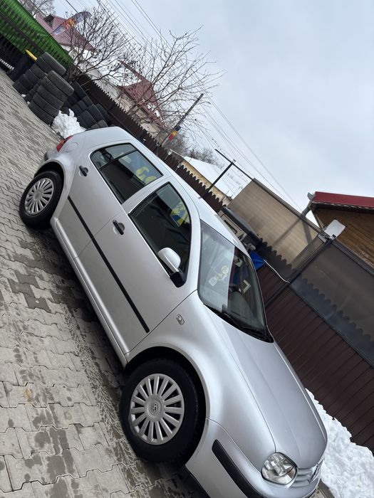 Vand golf 4 1.6 benzina 105 cai