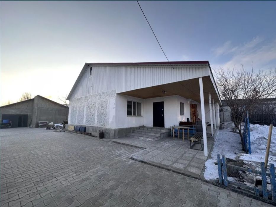 Продам 5 комнатный коттедж.