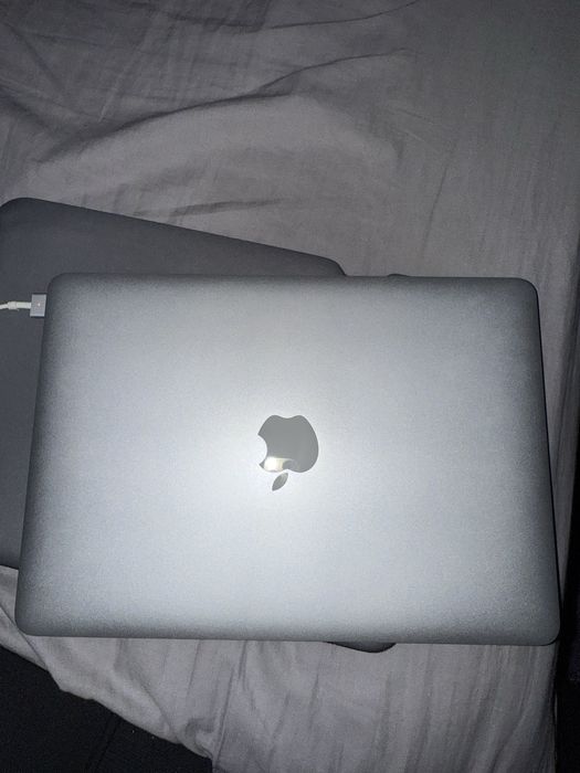 Macbook air Sierra