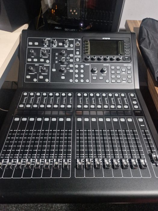 Schimb Midas M 32 R Live