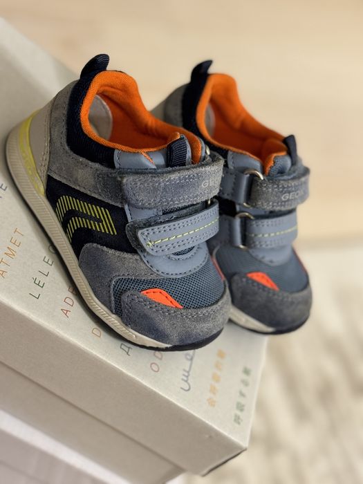 Adidasi  Geox nr 20
