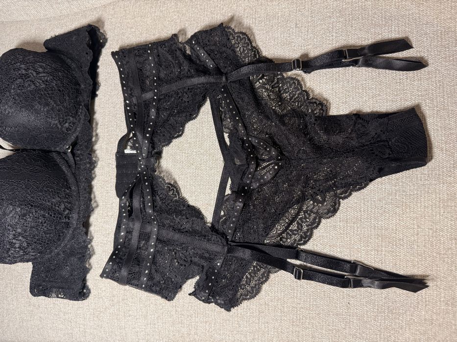 Нов комплект дамско бельо