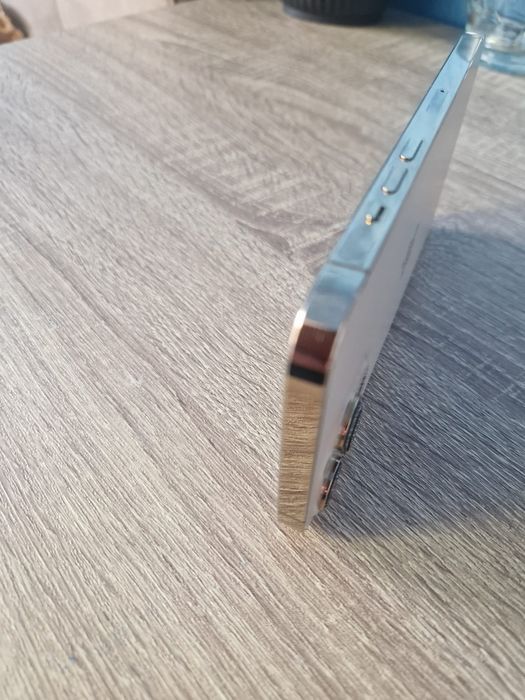 Vând iPhone 12 Pro Max Gold, 128 GB impecabil