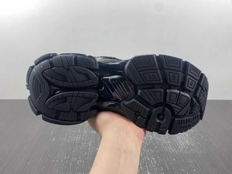 Balenciaga Track – Black