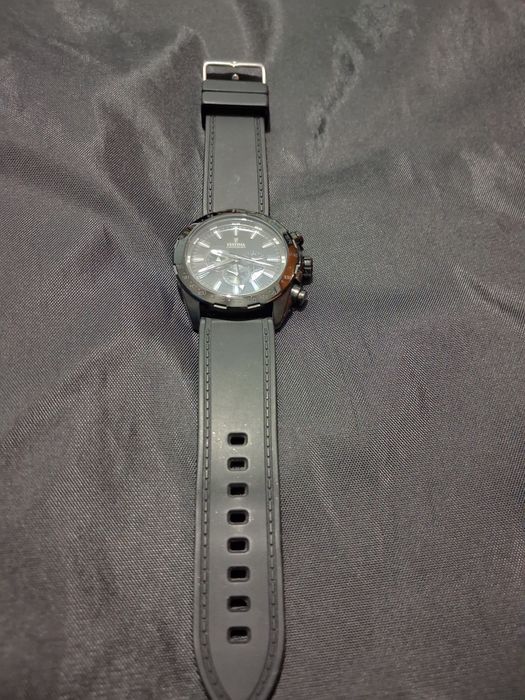 Vand ceas Festina impecabil