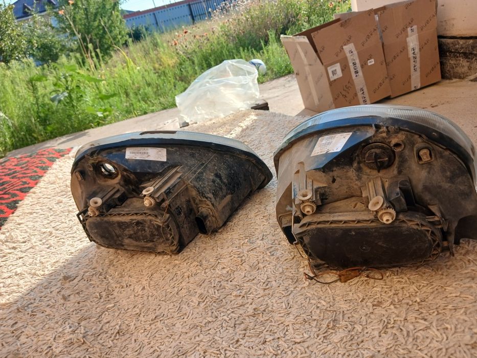 Продам передний ближ фара приора