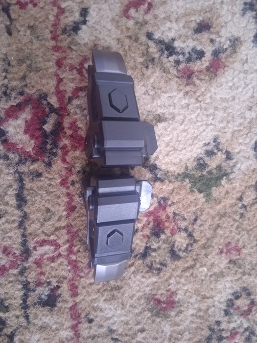 Продам триггеры для игры новые 3000 тг