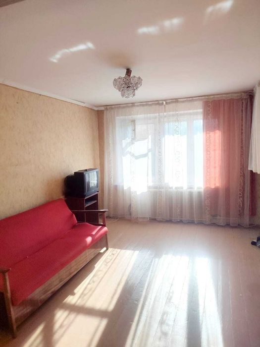 Продается 2х комнатная новой планировки, кирпич район 32 школы