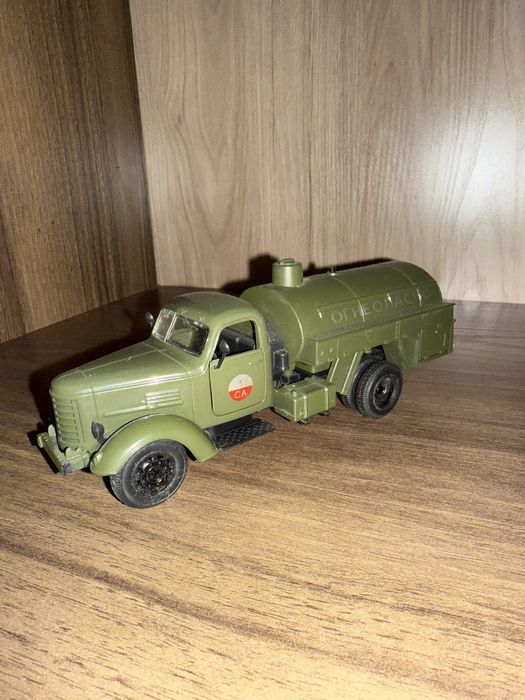 Модель военной машинки