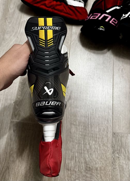 Хоккейные коньки Bauer