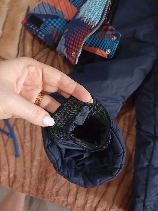 Продам зимний комбинезон на мальчика