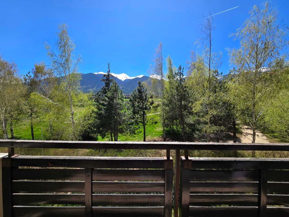 Луксозно обзаведен тристаен апартамент с южно изложение за продажба в комплекс Тера