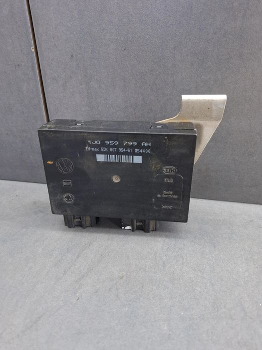 Calculator / Modul confort 1J0 959 799 AH Volkswagen VW Golf 2002