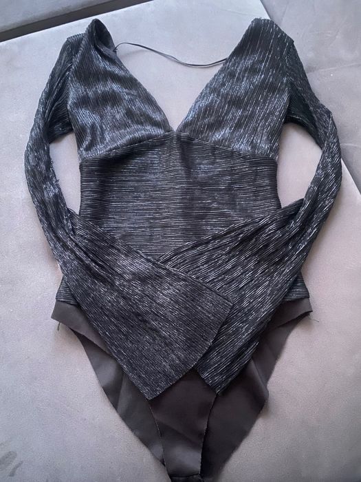 Bershka дамско боди