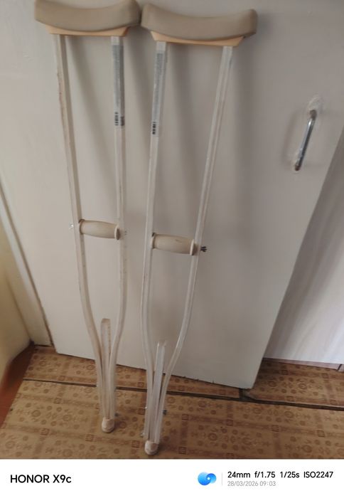 Продам костыли деревянные