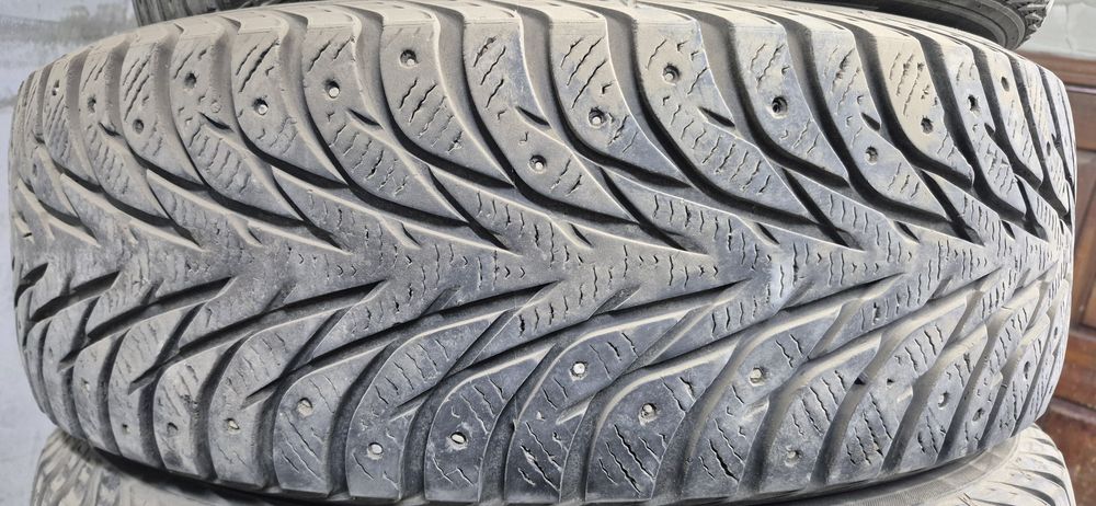 Продам шины на 17