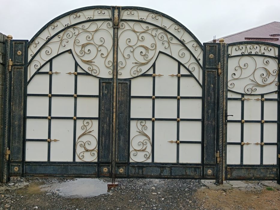 Варота входная в хорошем состояние