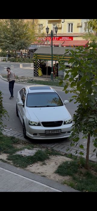 Продаю автомат Lacetti 1.6 идеал